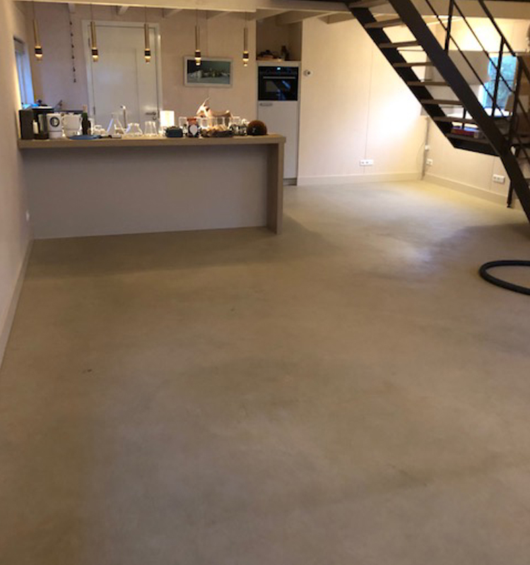Betonvloer reinigen 2